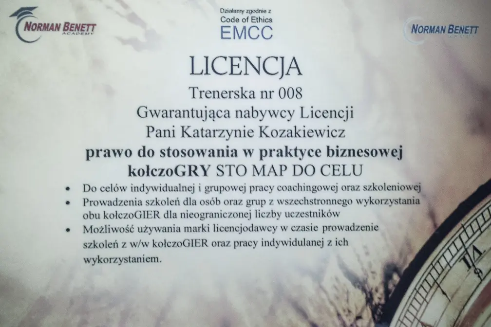 Licencja trenerska nr 008 Norman Benett Academy (EMCC) – kołczoGRA „Sto map do celu”